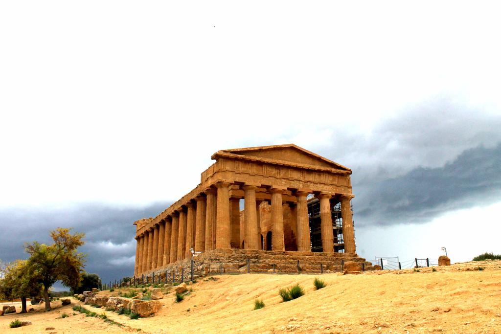 Casa Vistosa Agrigento Apartment ภายนอก รูปภาพ