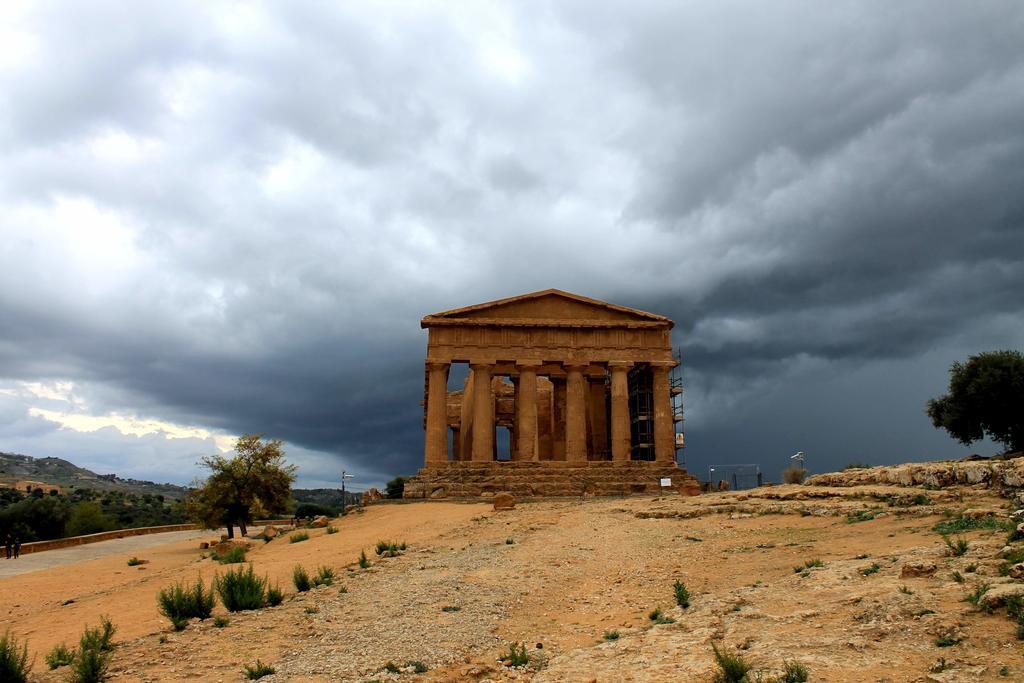 Casa Vistosa Agrigento Apartment ภายนอก รูปภาพ